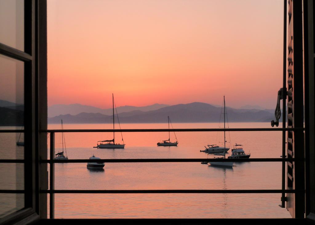 Perla Rossa Ξενοδοχείο LʼÎle-Rousse Εξωτερικό φωτογραφία